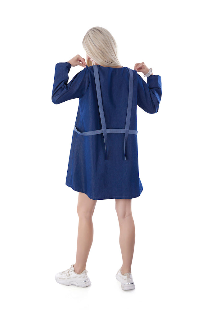 Dress with stylized pockets